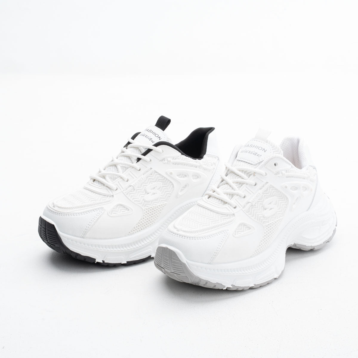 Women’s Stylish Daily Sneakers