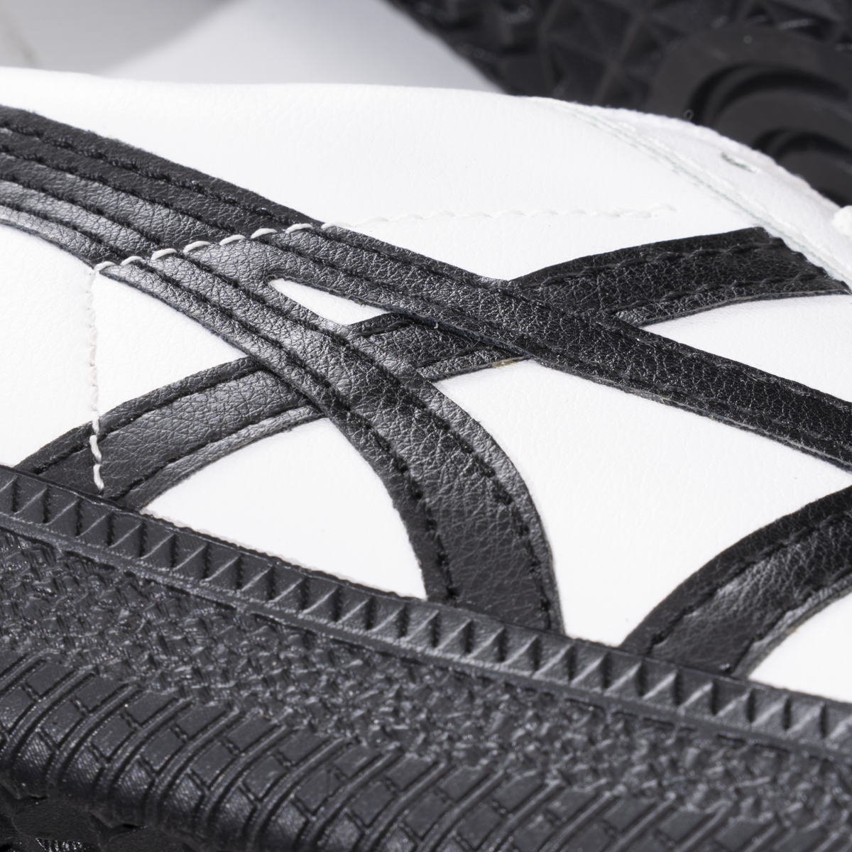 Men’s Asics Sneakers