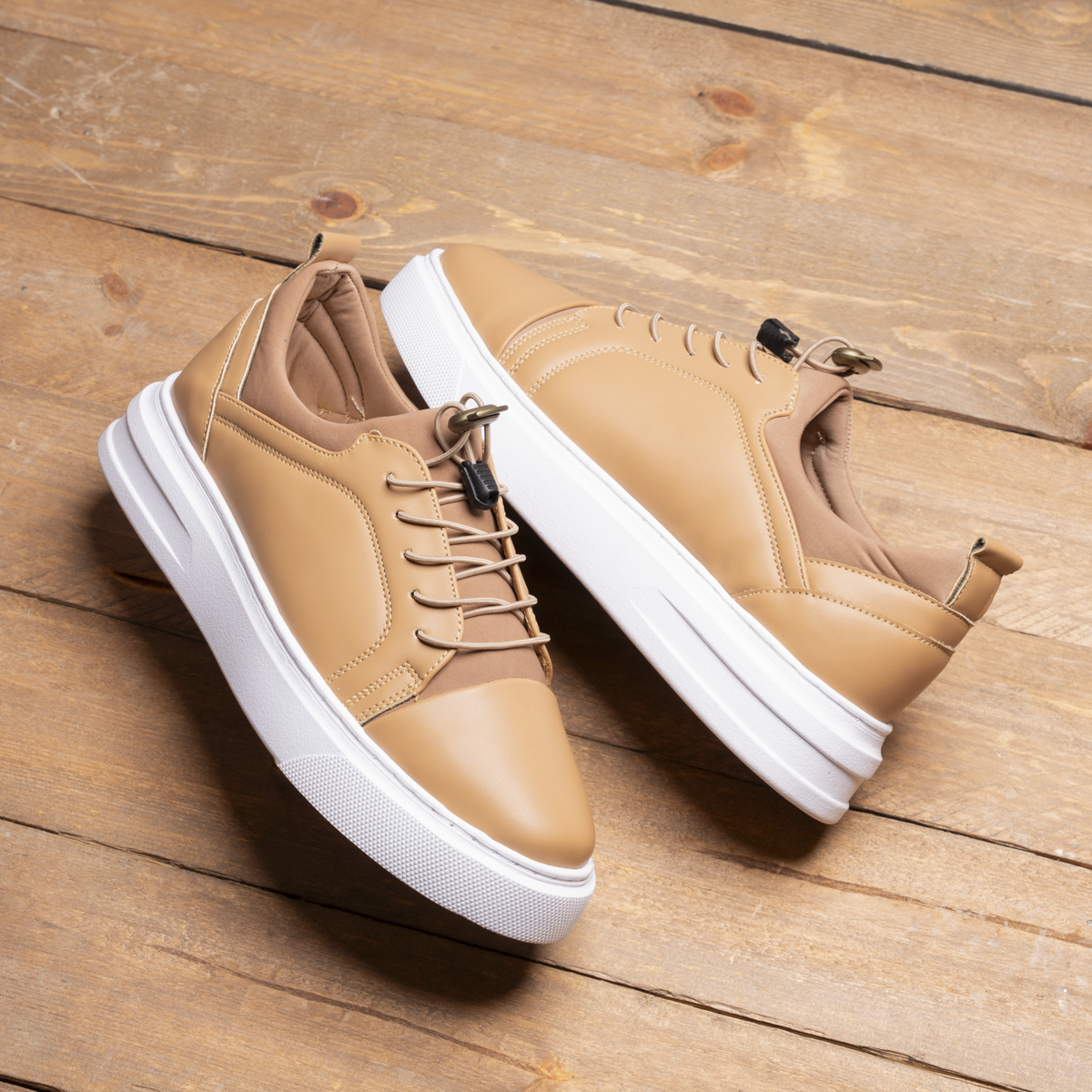 Classic Leather Low-Top Shoes