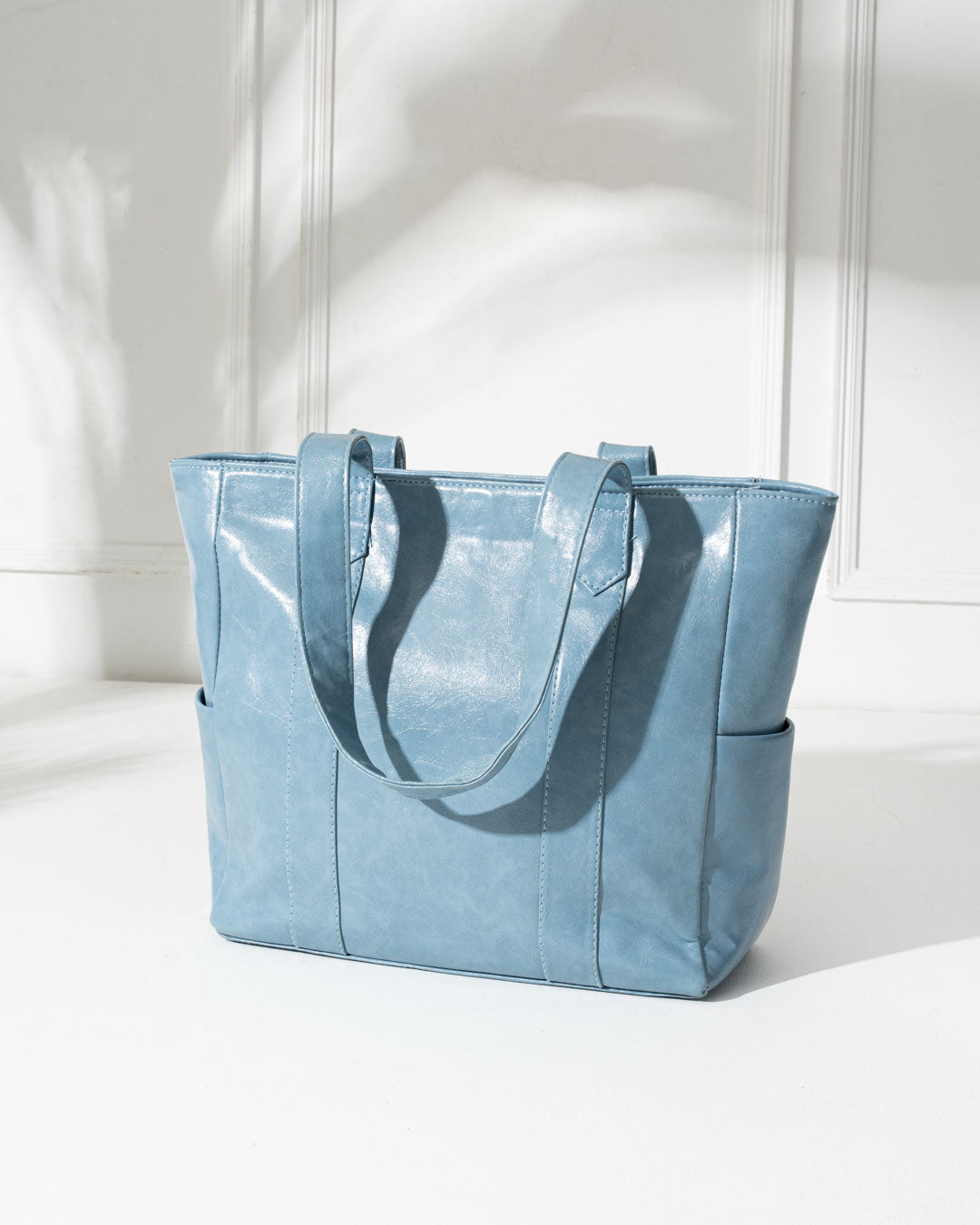 Women’s Chic Leather Handbag – Premium Finish