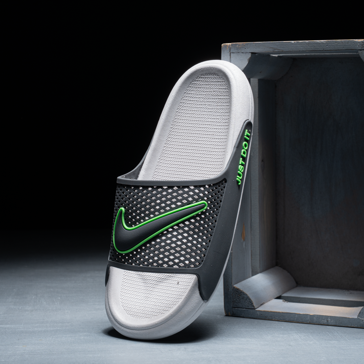 Nike Slipper