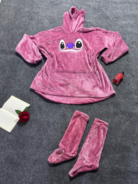 Stitch Cozy Fleece Blanket Cloak