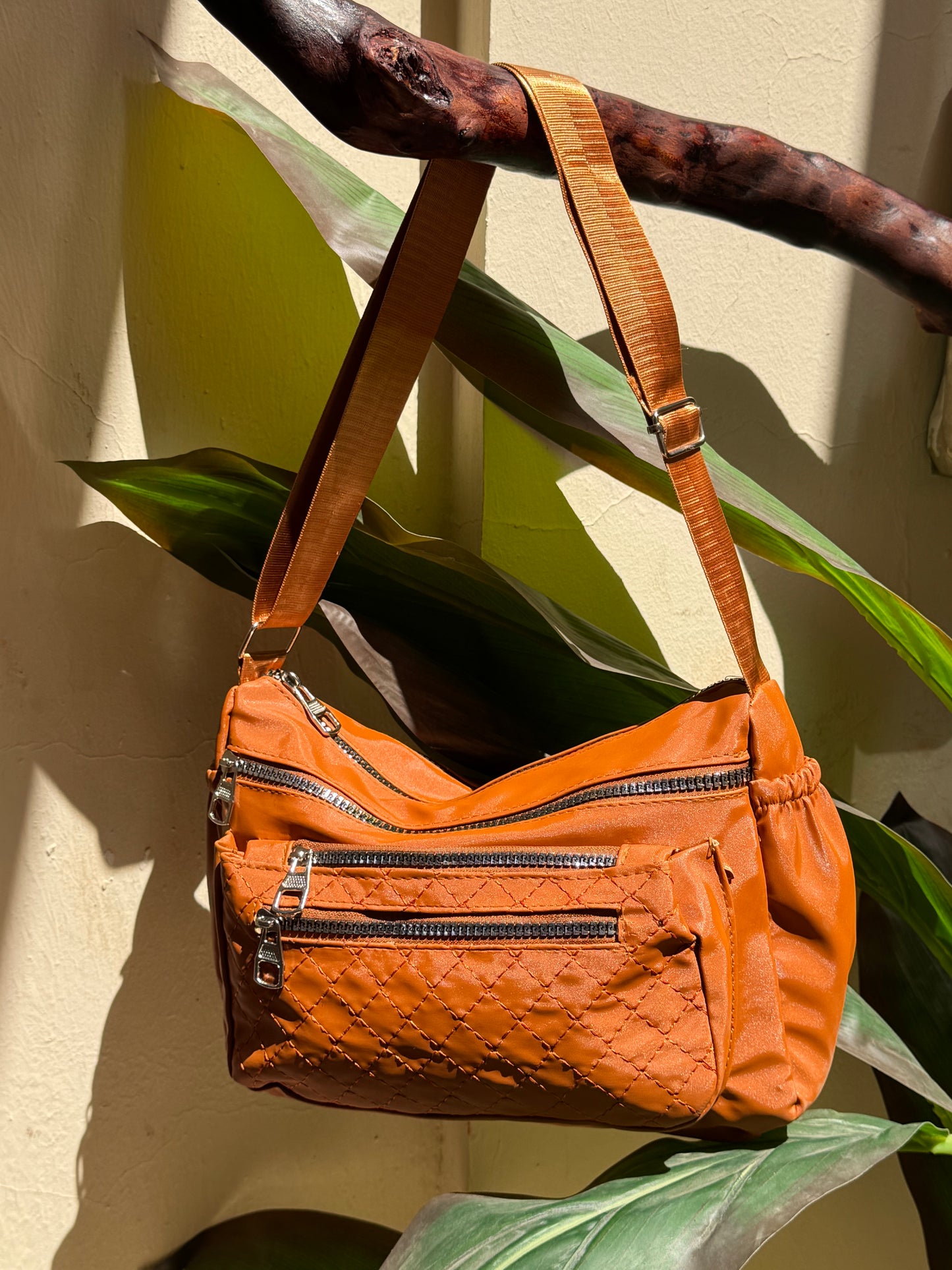 Everyday Waterproof Crossbody – 3 Zippers