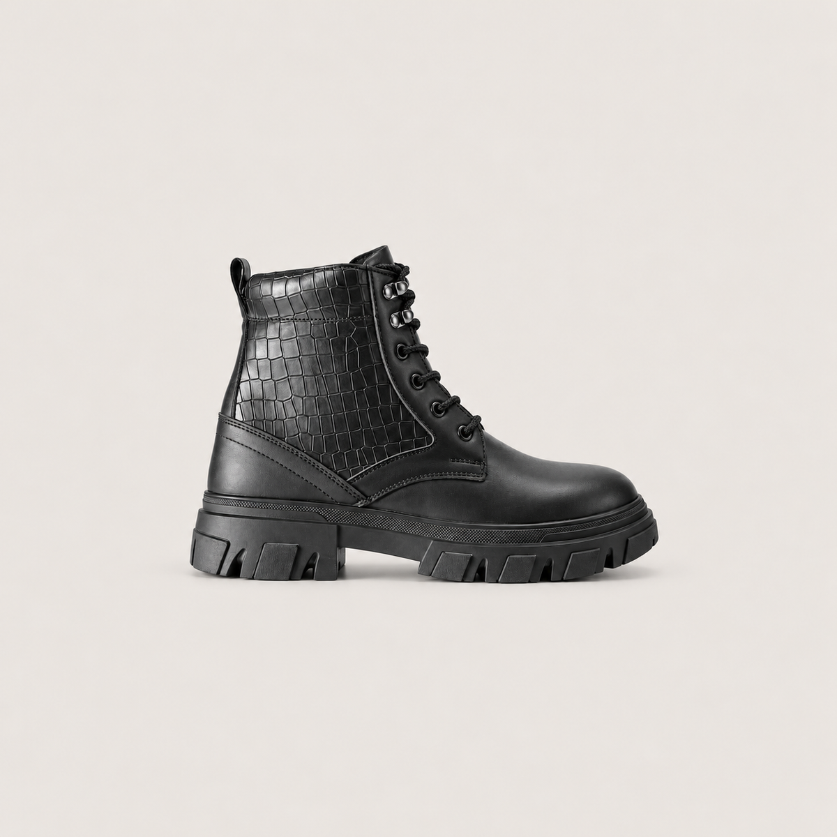 Men’s Textured Leather Boots