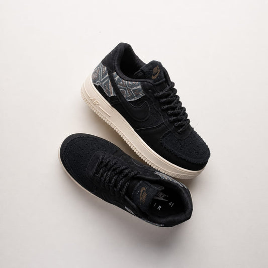 Nike Air Force Sneakers
