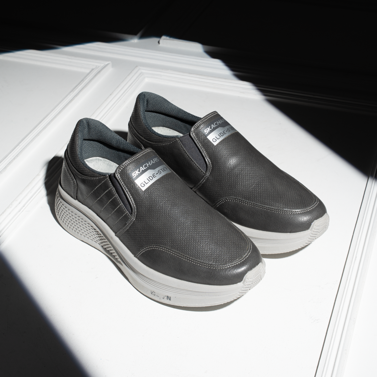 Skechers GlideStep Leather Sneakers