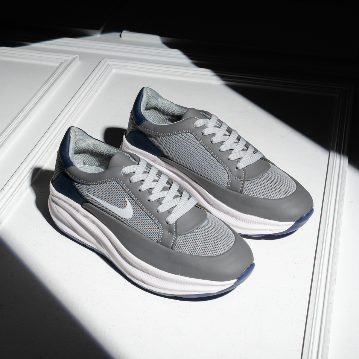 Nike Mesh Sneaker