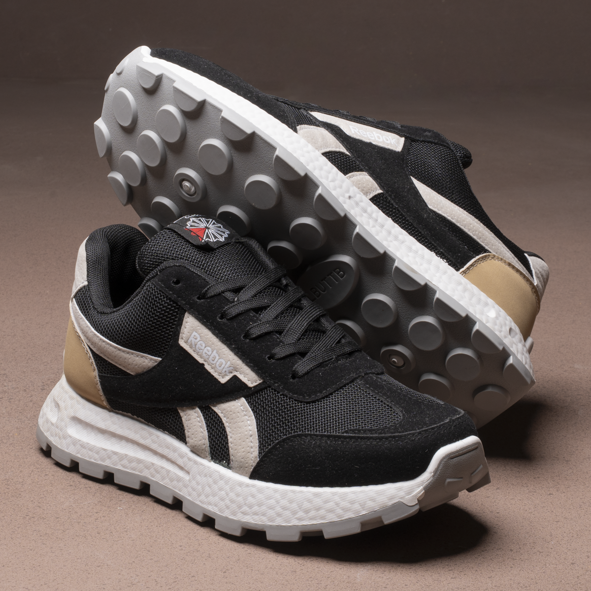 Reebok-Inspired Daily Sneakers