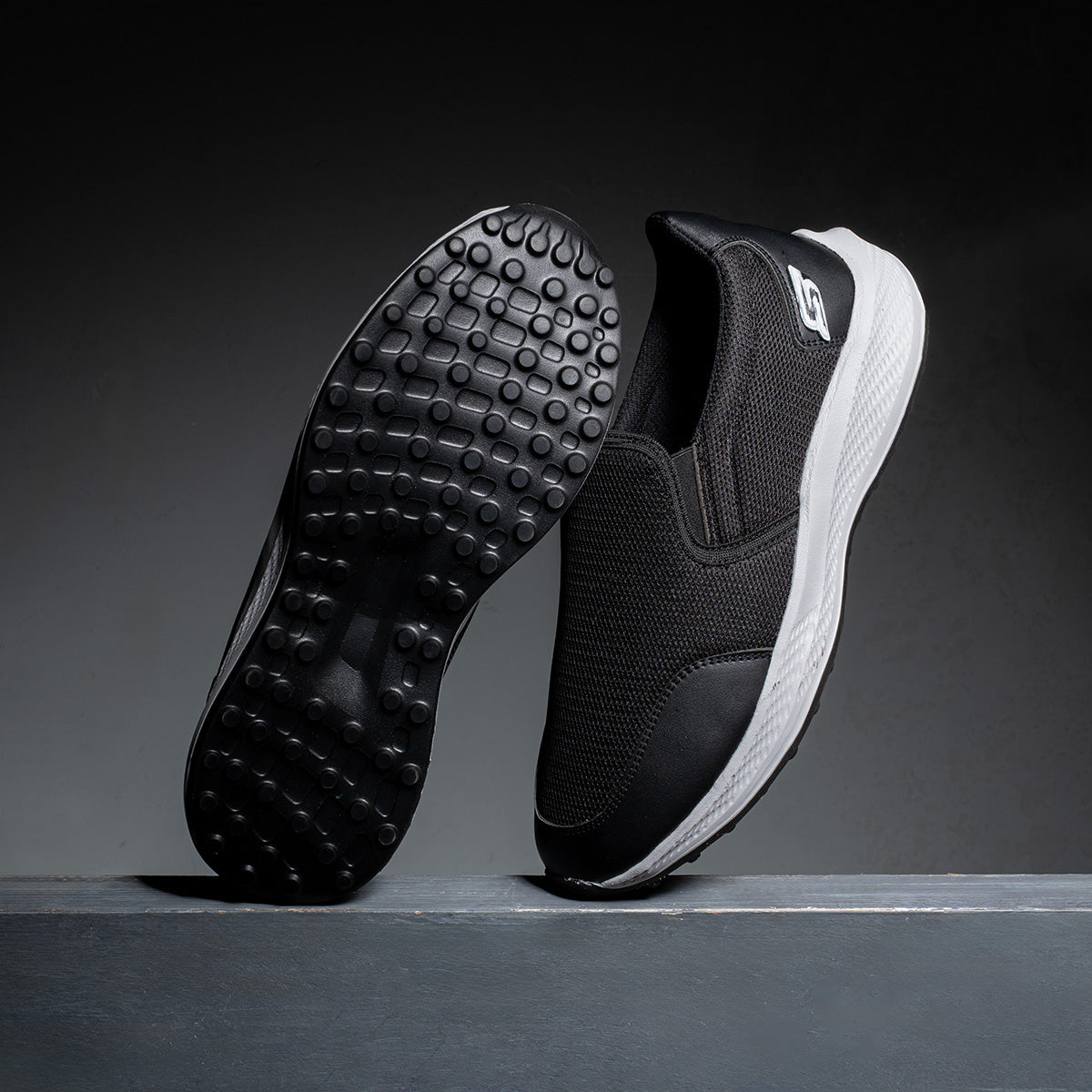 UrbanFlex Men’s Fabric Sneakers