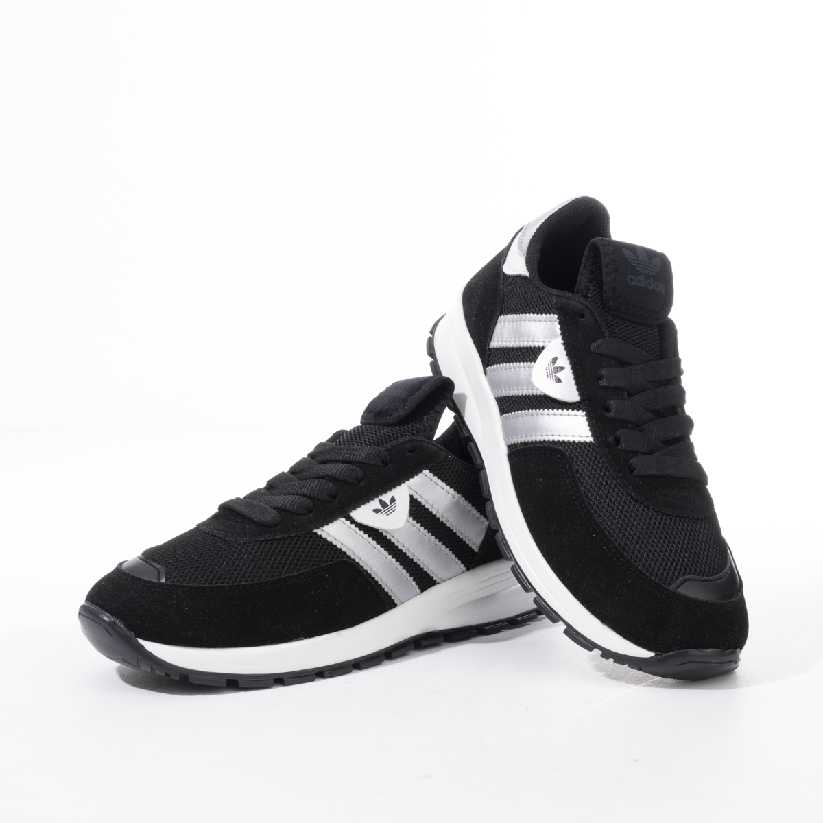 Fashionable Women’s Sneakers