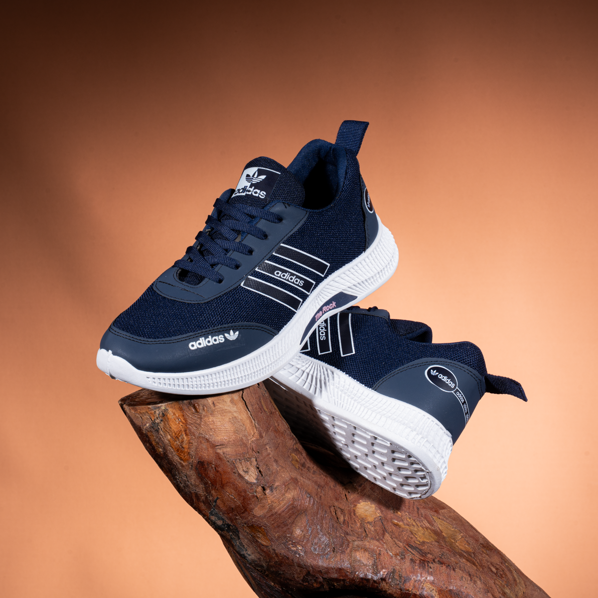 Adidas Men’s Lightweight Sneakers