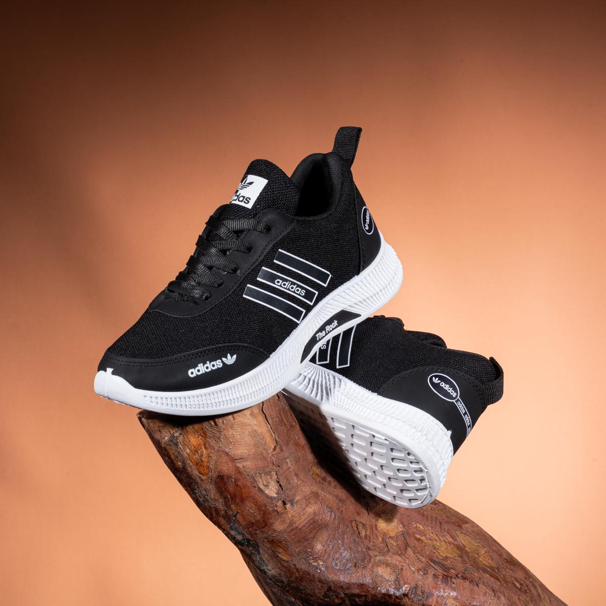 Adidas Men’s Lightweight Sneakers