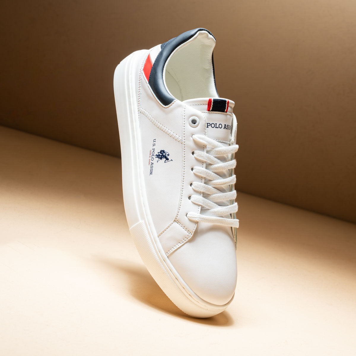 Men’s Low-Top Leather Shoes – Comfort & Grip