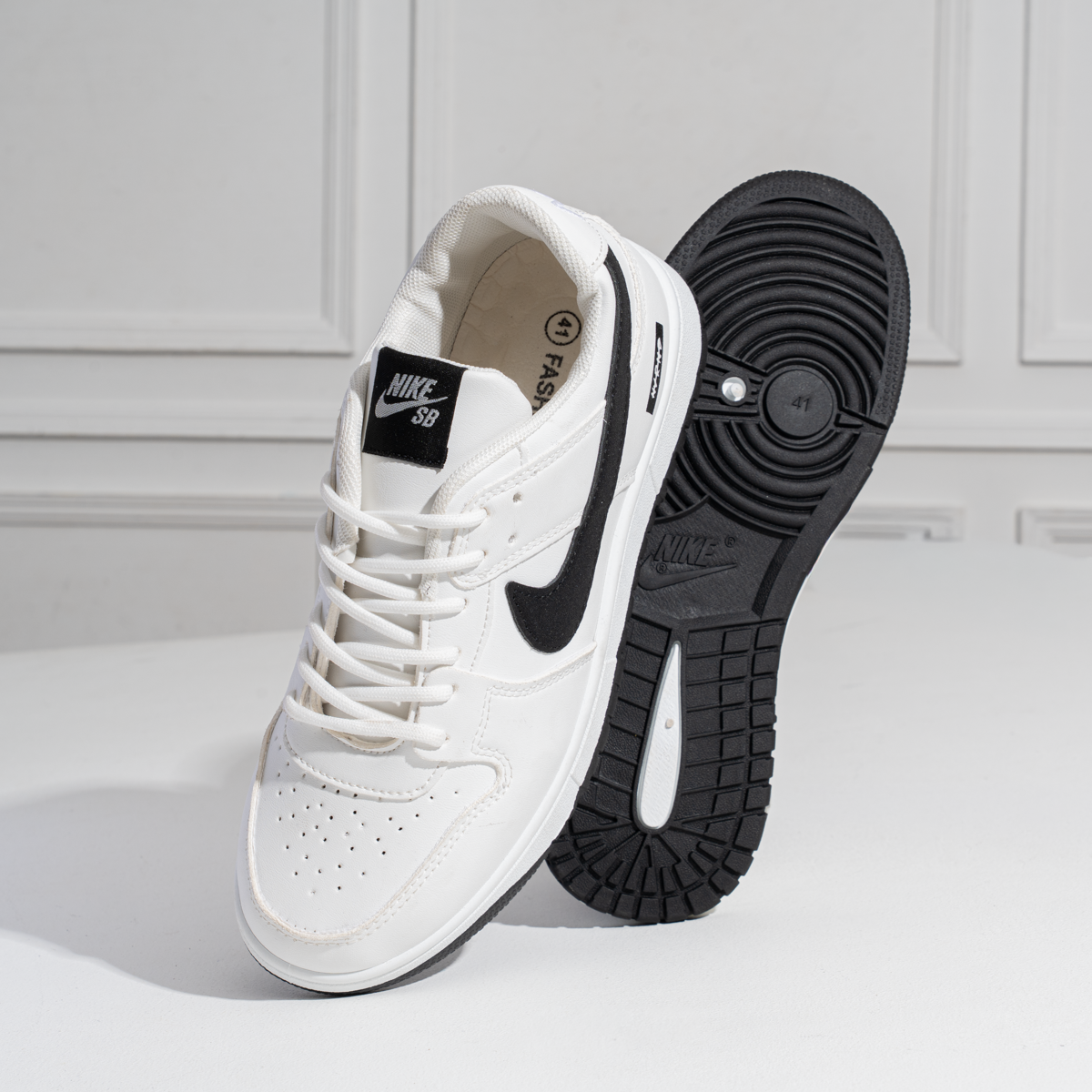 Nike Lightweight Daily Sneakers
