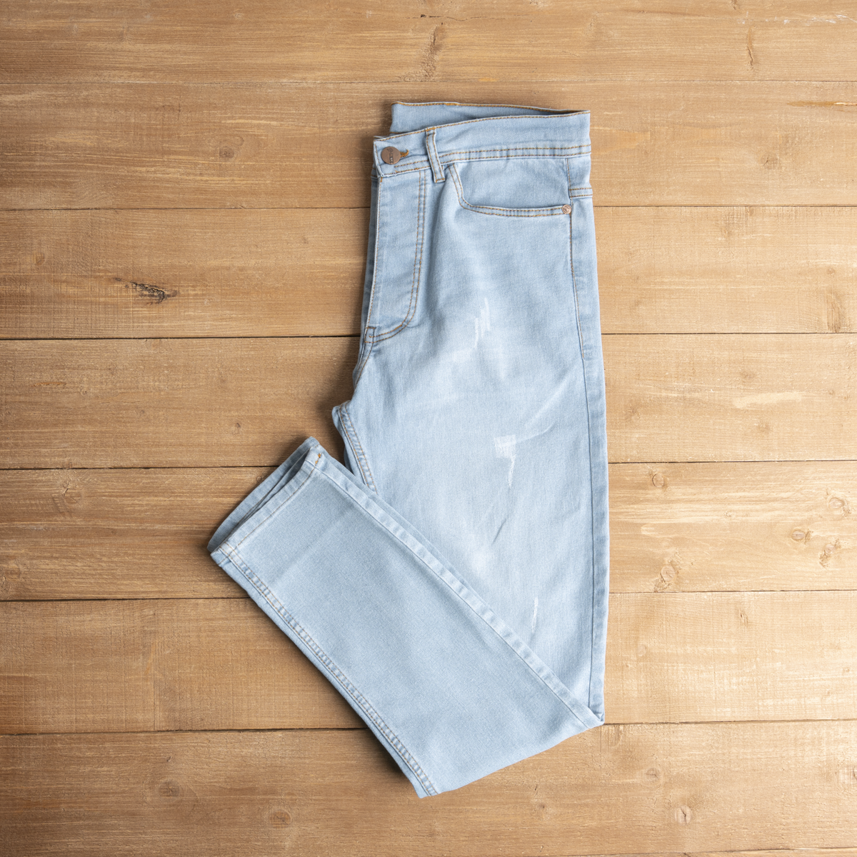 Distressed Regular Fit Jeans