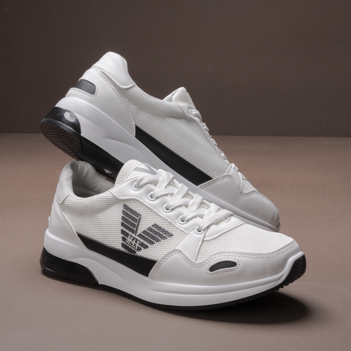 Stylish Men’s Sneakers