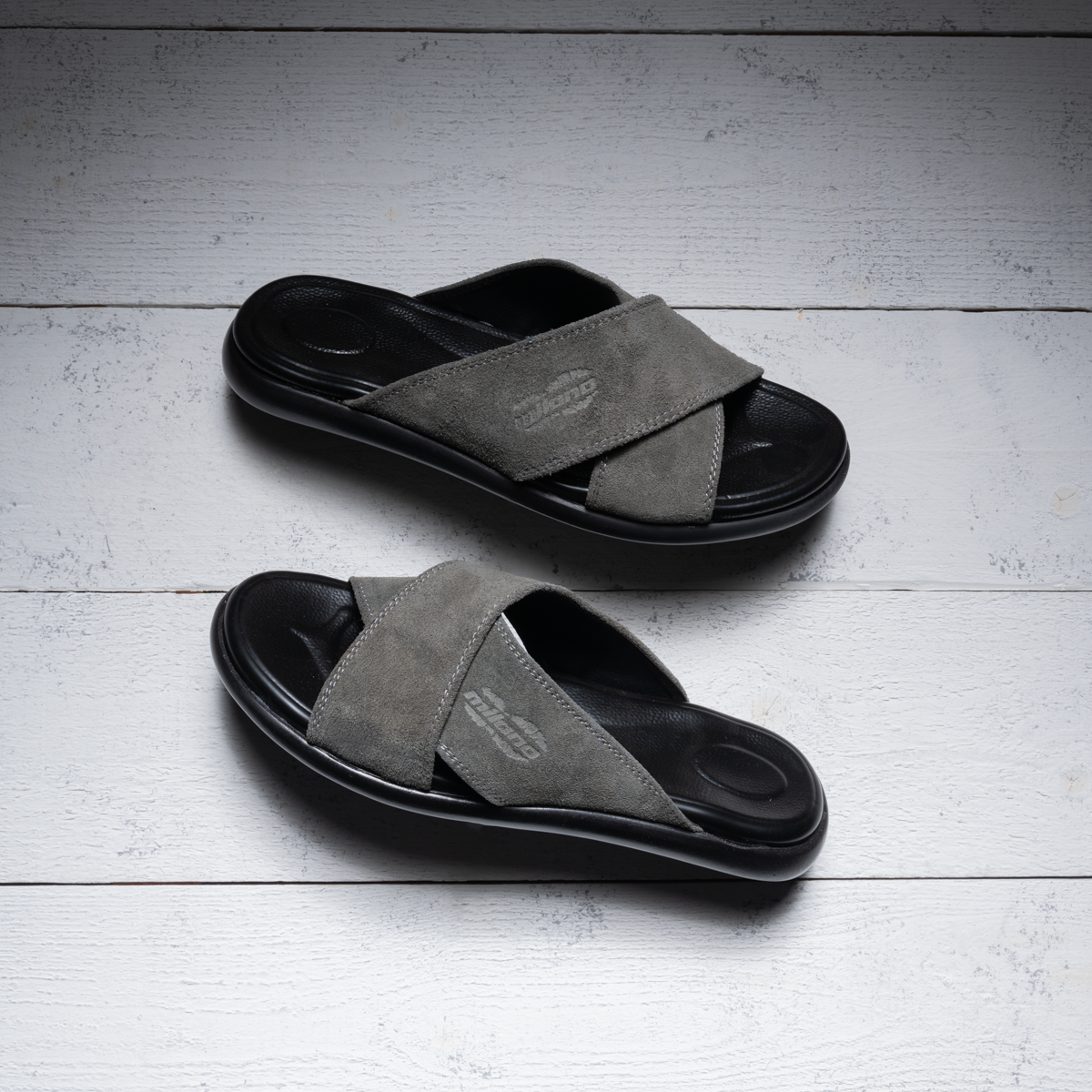 Milano Cross Suede Slipper