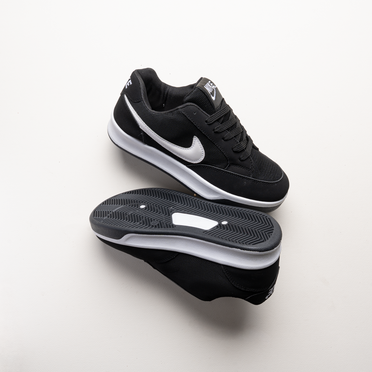 Nike Adversary Casual Shoes