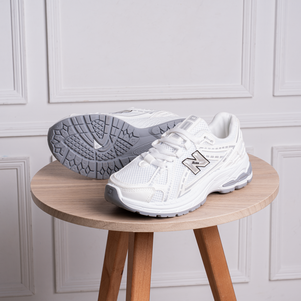 New Balance Women's Casual Sneaker