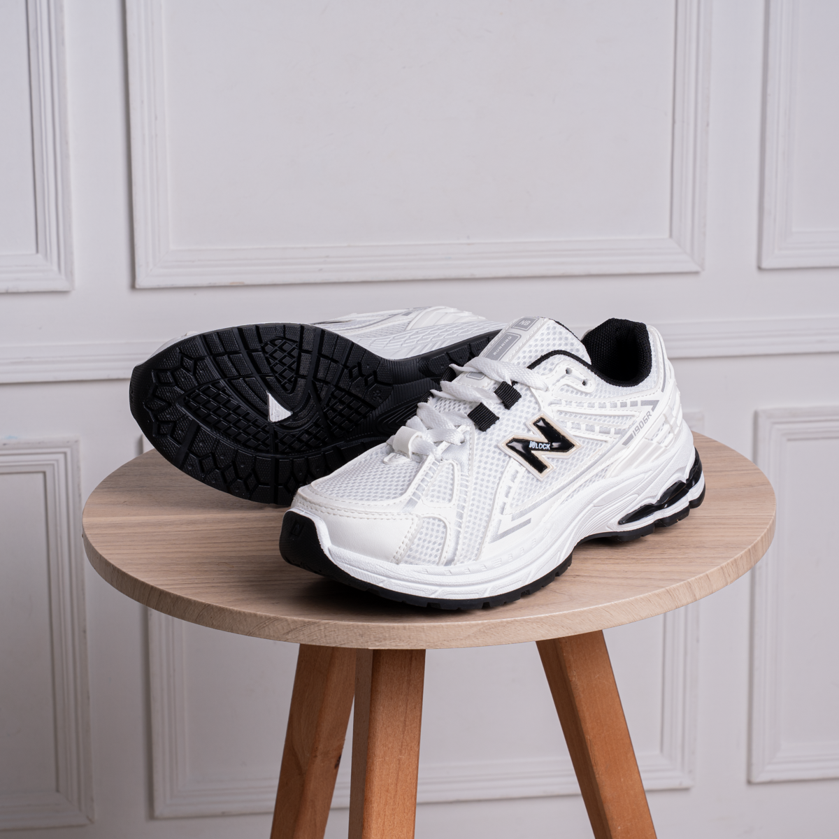 New Balance Women's Casual Sneaker
