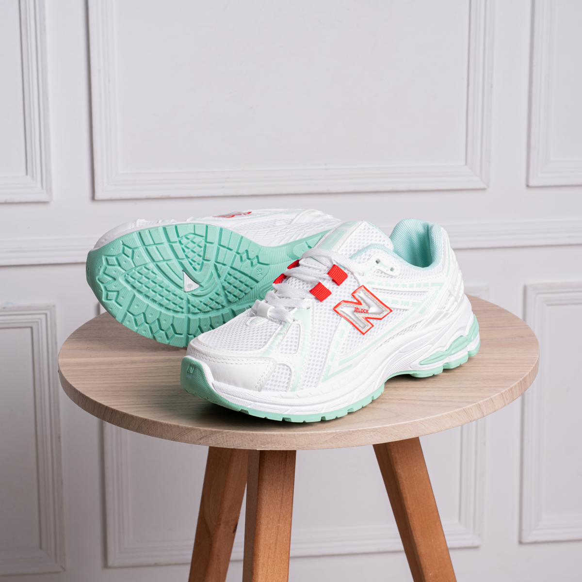 New Balance Women's Casual Sneaker