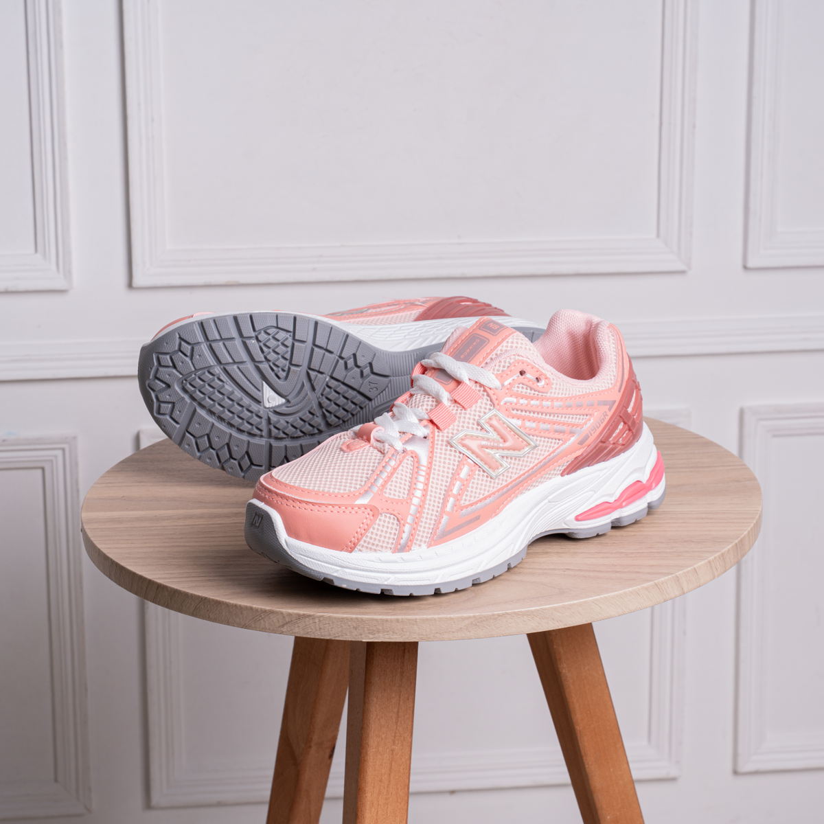 New Balance Women's Casual Sneaker