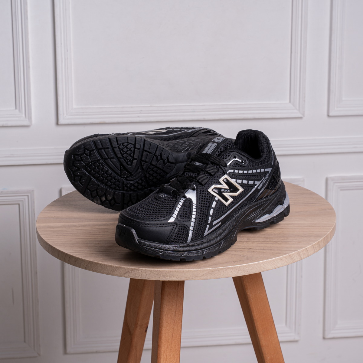 New Balance Women's Casual Sneaker