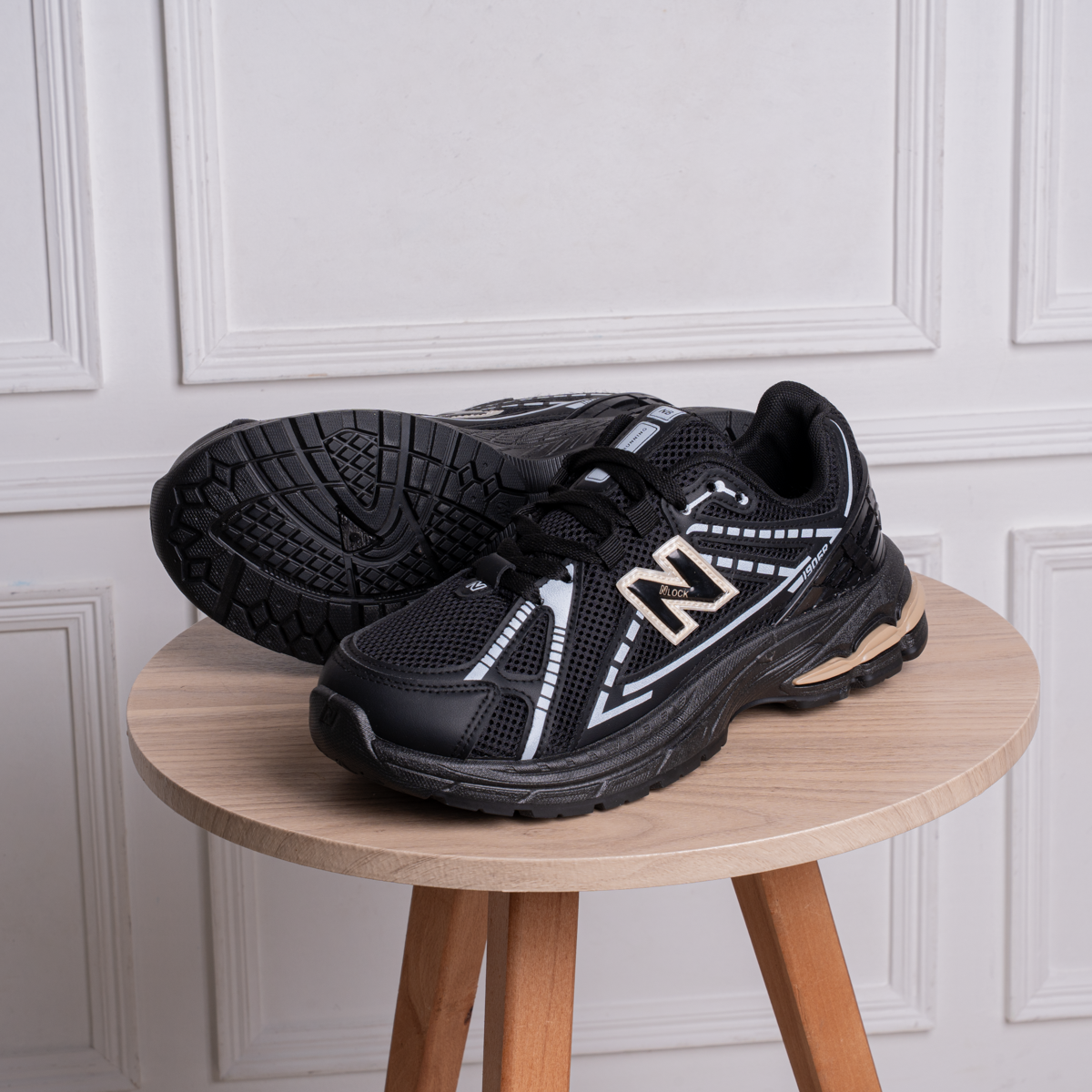 New Balance Women's Casual Sneaker