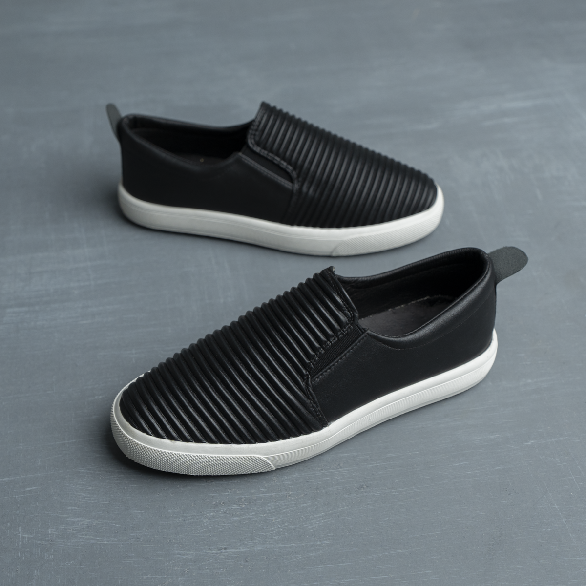 Women’s Stylish Leather Slip-On