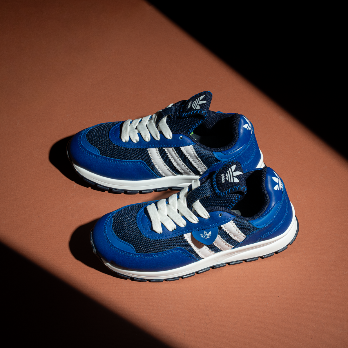 Adidas Sneakers