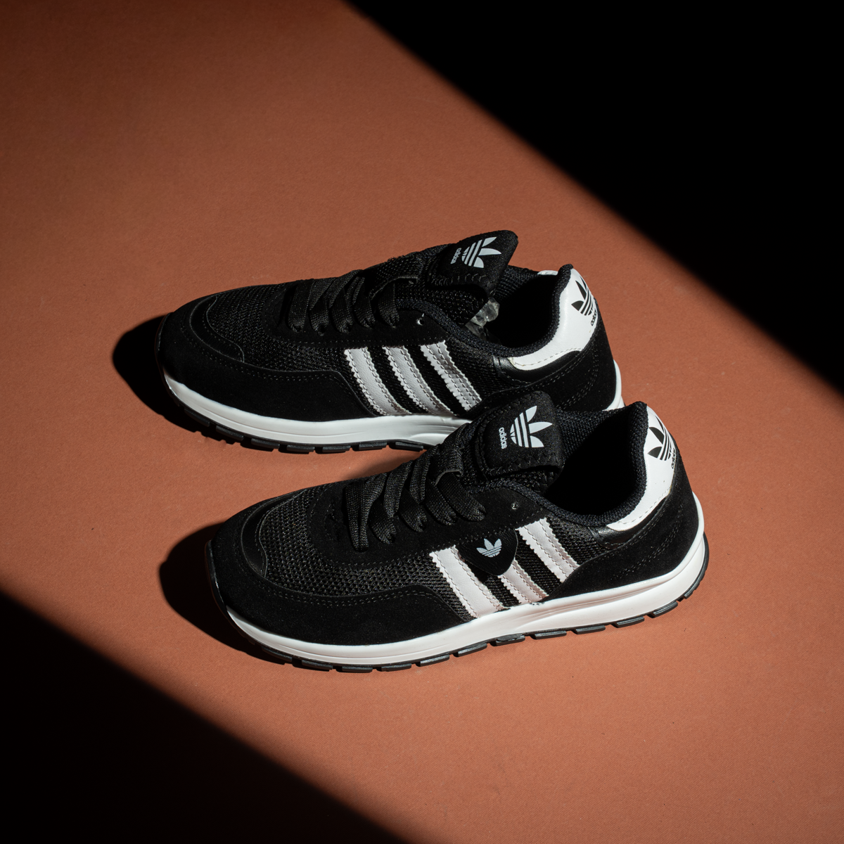 Adidas Sneakers