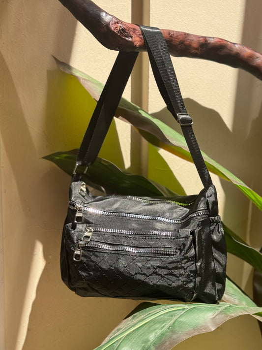Everyday Waterproof Crossbody – 3 Zippers