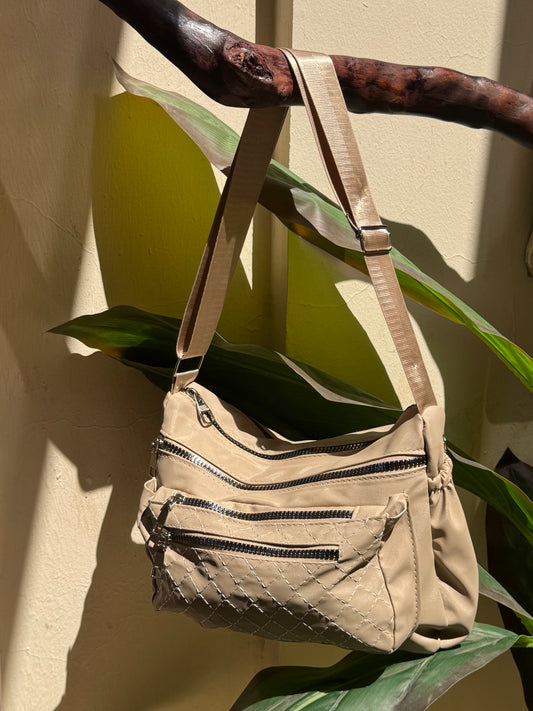 Everyday Waterproof Crossbody – 3 Zippers