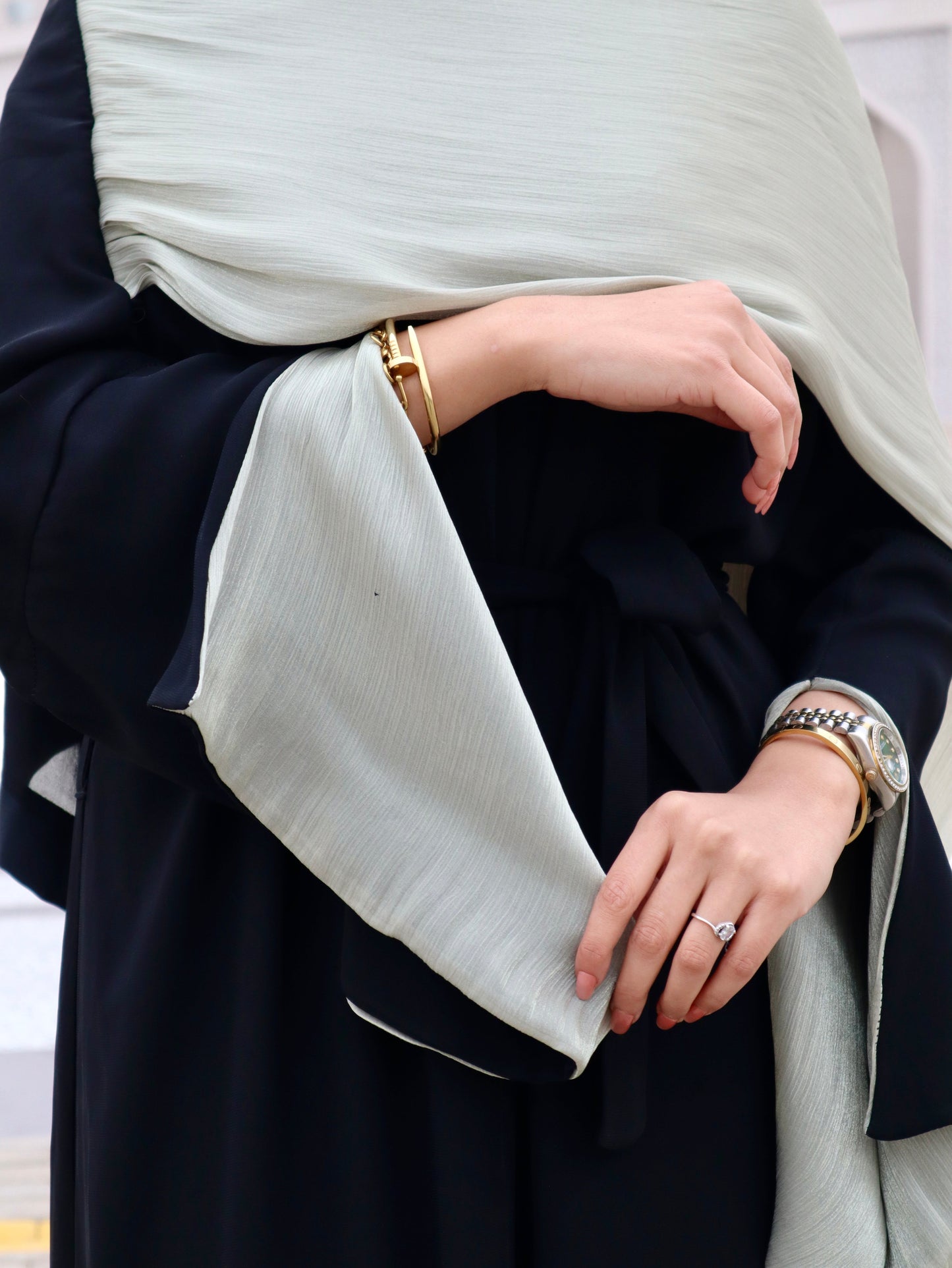 Elegant Open Abaya with Organza Shawl